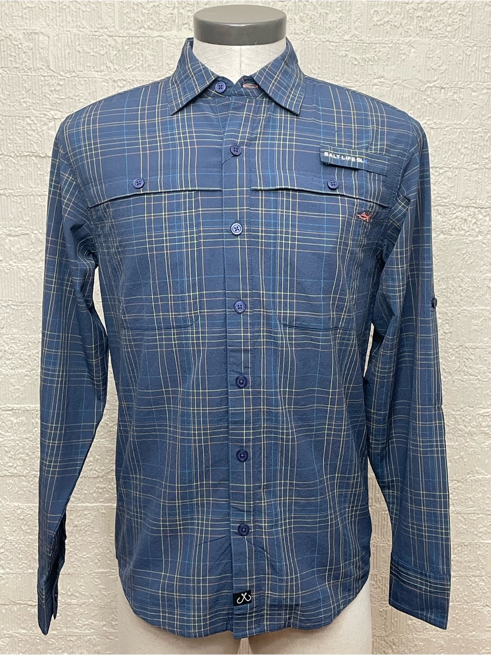Salt Life Men’s Blue Plaid Performance Fishing Button-Down Shirt
